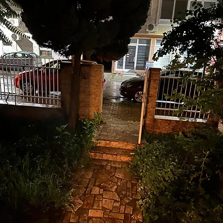 House In Center Tatil Evi Üsküp