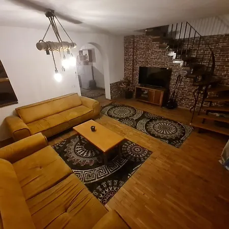 Tatil Evi House In Center Üsküp