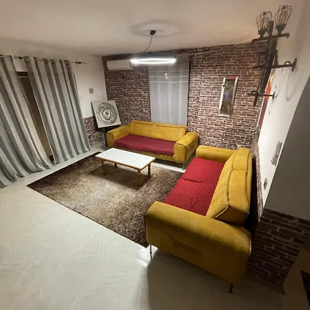Vakantiehuis House In Center